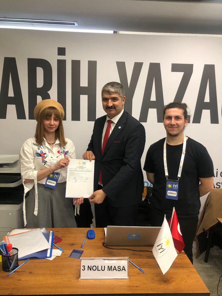 BU YOLU HEMŞERİLERİMLE BİRLİKTE YÜRÜMEYE ADAYIM... 
Kuruluşundan bugüne mücadele ettiğim İYİ Parti'de bugün Ankara 2. Bölge milletvekili aday adaylığı başvurusunda bulundum. #TarihYazacağız #azkaldı