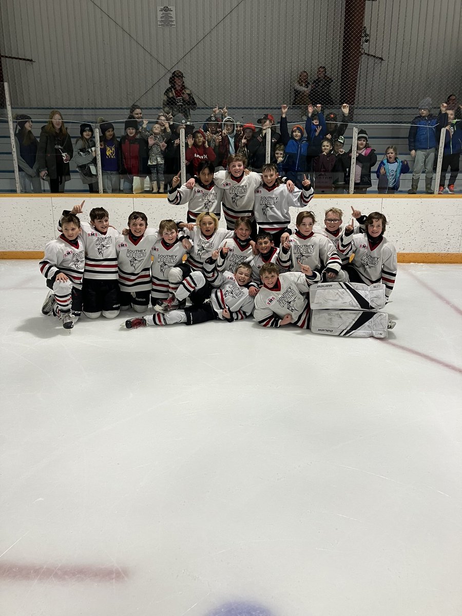 chbigdeal's tweet photo. These boys worked their tails off all year. B side League Champs! #Marlinshockey https://t.co/bAgnwl0RHG