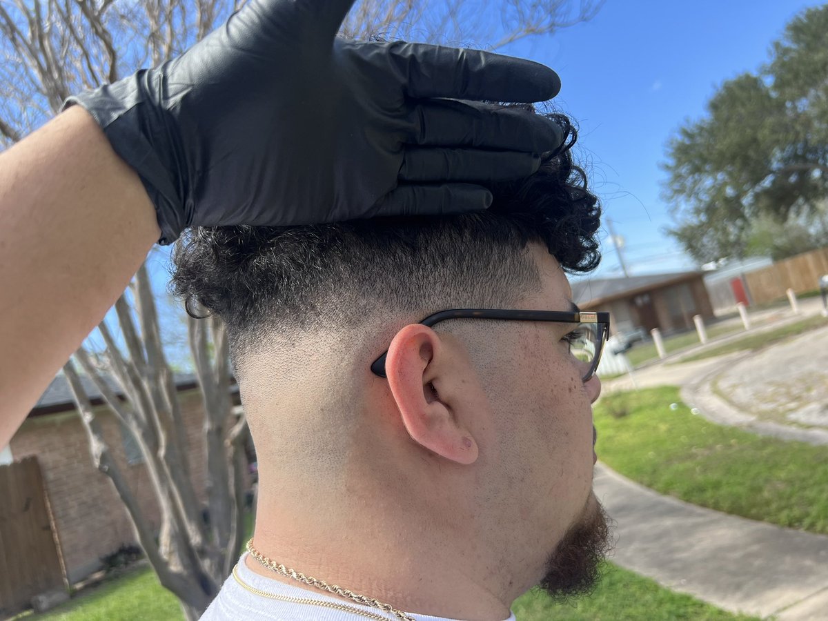 rene_olivarez's tweet photo. lock in 💈💈💈 https://t.co/5c5se0tsQD
