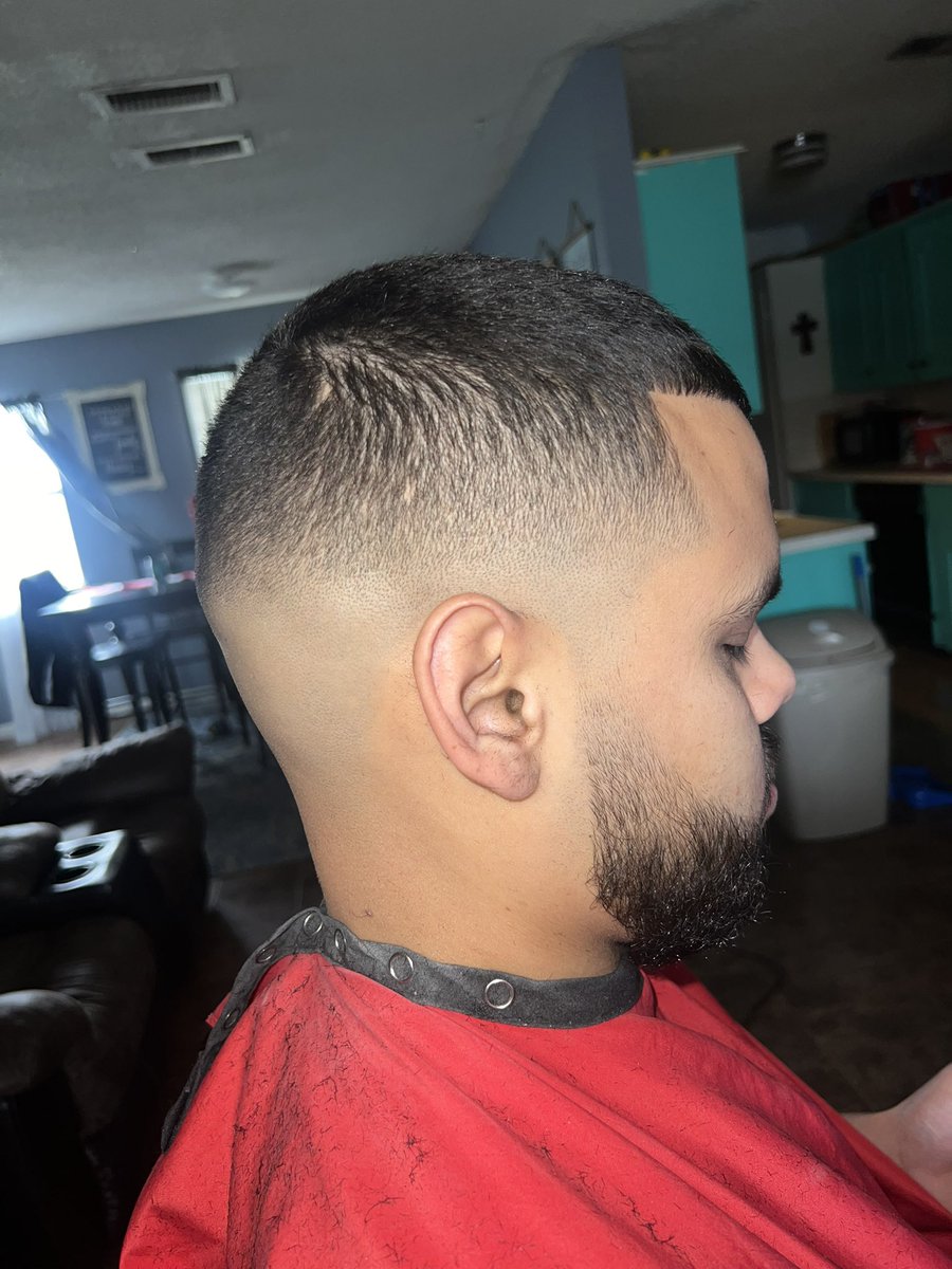 rene_olivarez's tweet photo. lock in 💈💈💈 https://t.co/5c5se0tsQD