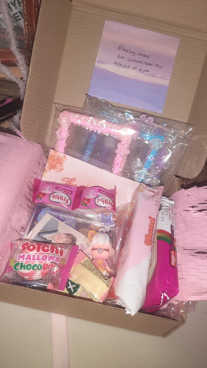 heeling_vantae's tweet photo. 💌: #heeling_mails
Tysm @kookteashi2 for this cutie deco toploaders hihi and sa snacks hihi and freebies😍🥰
#teashifeedbacks https://t.co/xbpWAPRfdt