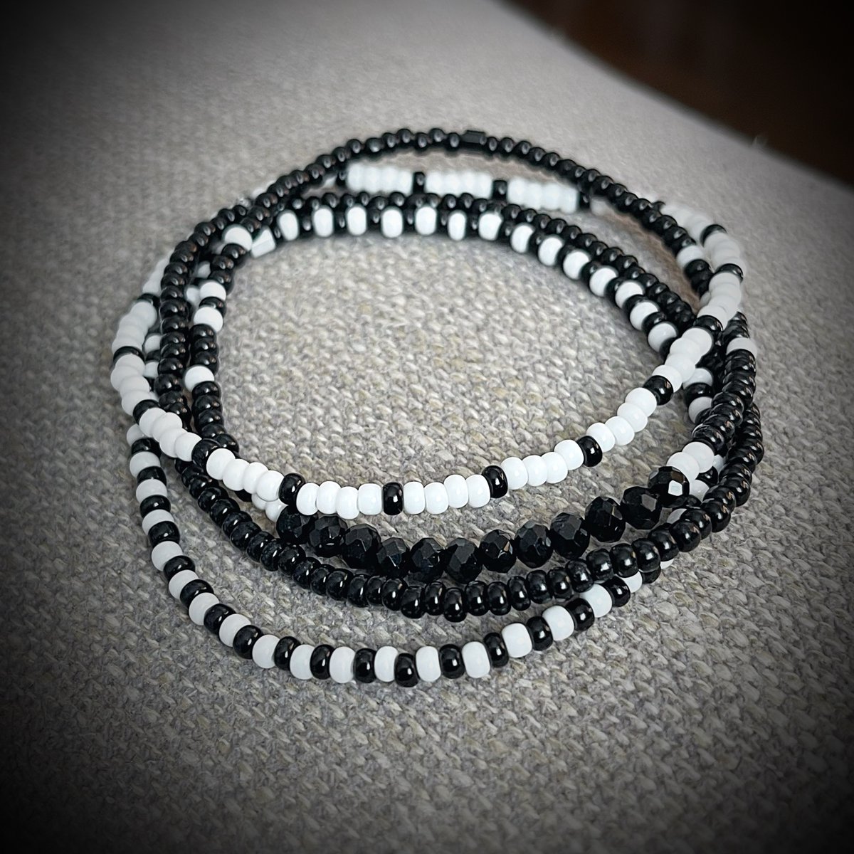 LunaByRachel's tweet photo. Storm Trooper fashion… https://t.co/uNyt2MYSex #stackbracelets #etsy #starwars #stormtrooper #lunabyrachel #disney #disneyparks #jewelry #wdw #stretchbracelets https://t.co/NiaqboXZfX