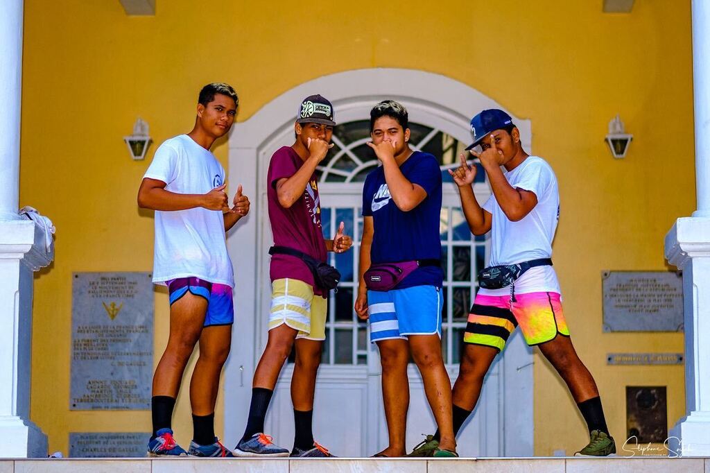 Tahiti Zoom tweet media