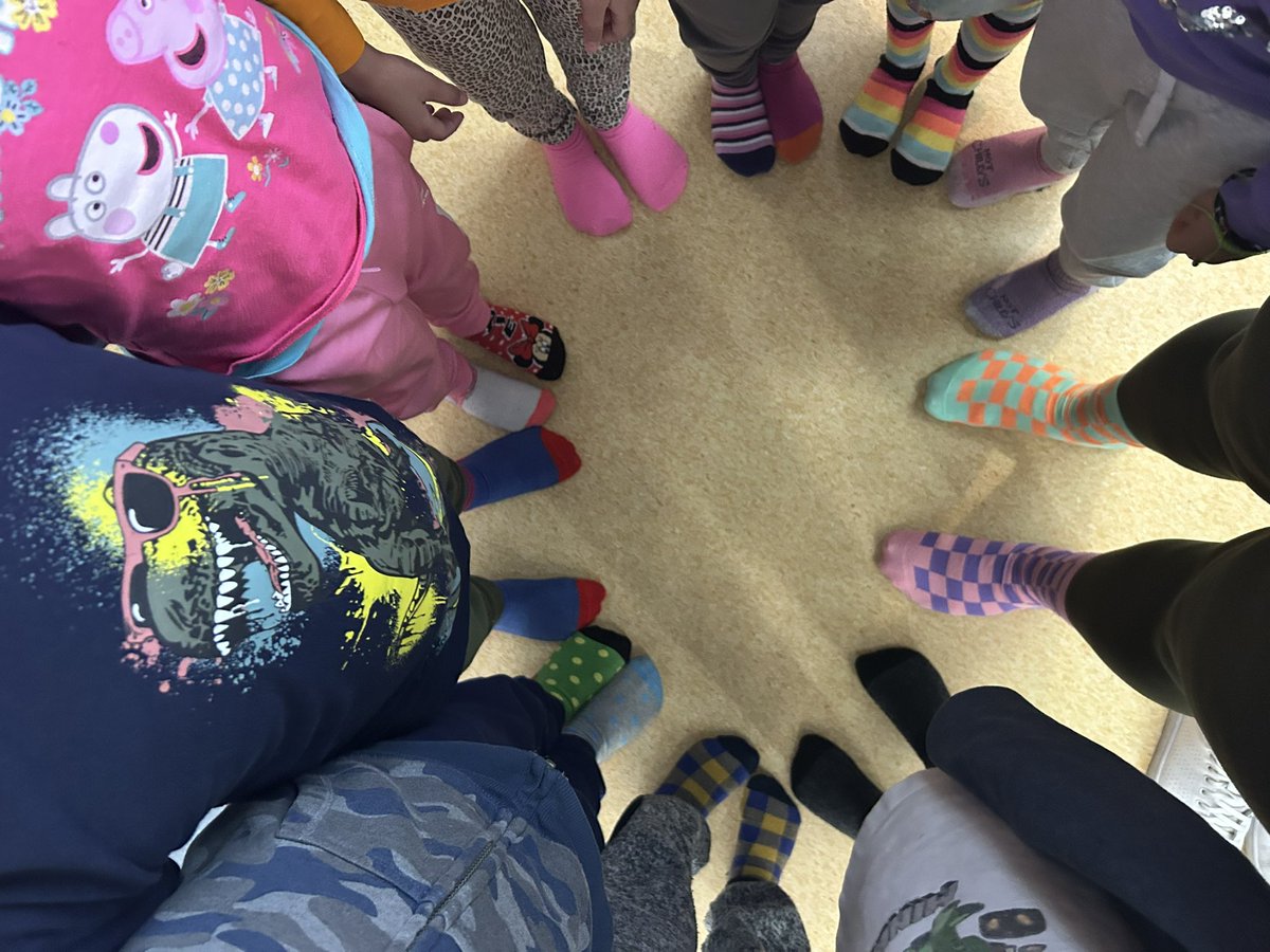 DeeganRego_FDK's tweet photo. We rocked our socks today for #WorldDownDyndromeDay 💛💙 https://t.co/zlSlBqAmWi
