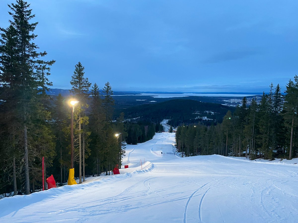 FarbrorFri's tweet photo. Nu gick det inte att låta bli längre🎿😉 #levlokalt #granberget #leksand https://t.co/YoskA3Ff2q