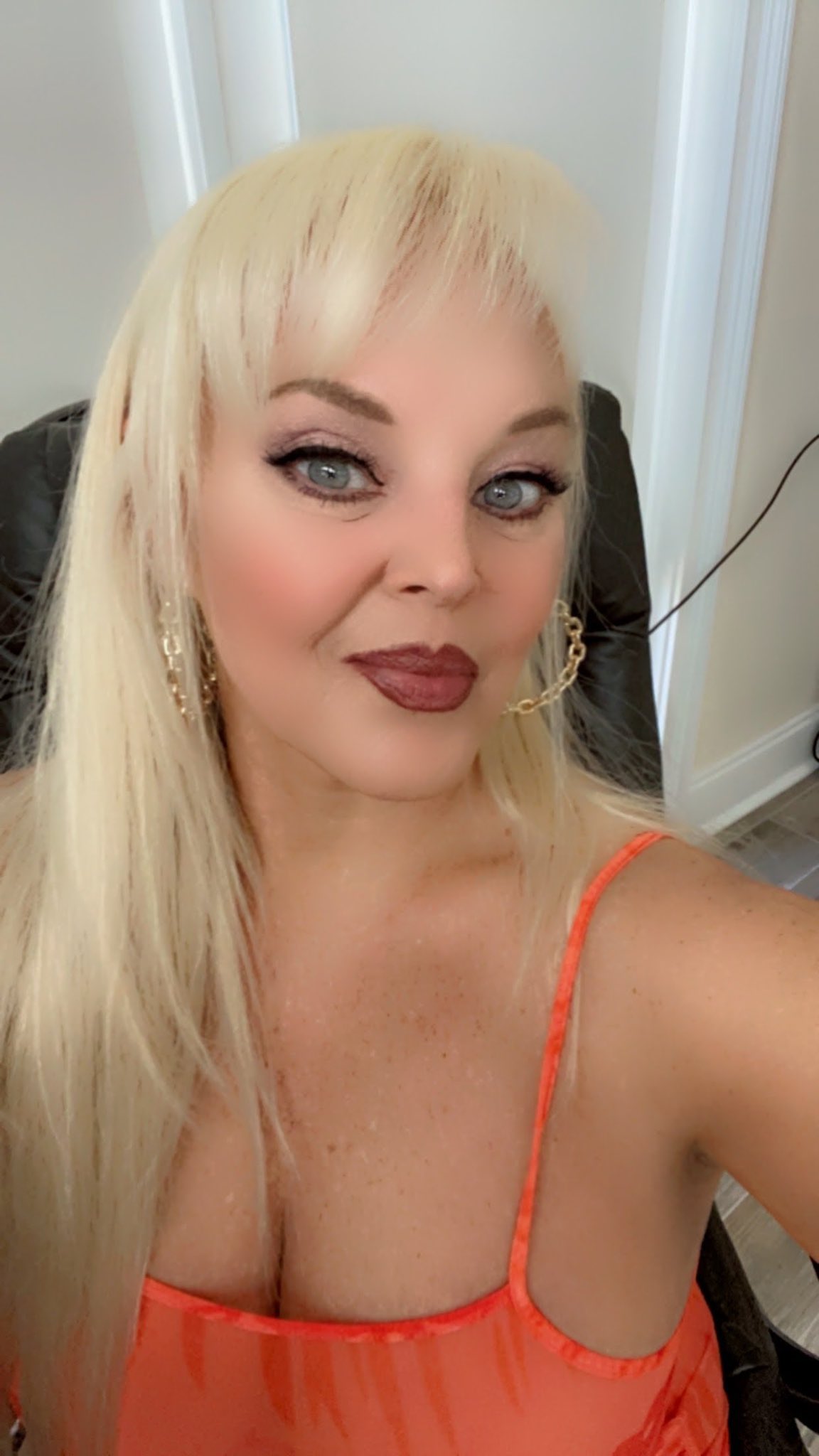 TW Pornstars - Alexis Golden 🌴🌞XBIZ Miami👙🌴. Twitter. Want to see the  rest of this outfit? Im wearing today?. 5:47 PM - 21 Mar 2023