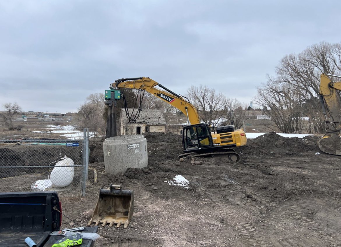On the Job site of Polarized Water Solutions checking out this SY265 in action! 
Thanks for your business! 
MT Office 406-272-3497
Northern CO Office:
720-721-3200
Denver, CO Office:
303-228-6685
Colorado Springs:
719-208-4333
Prosourcemachinery.com