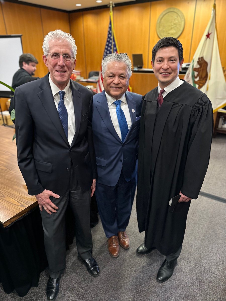 Congratulations to Judge Rei Onishi — pictured here with Judge Steven M. Gevercer &amp; Judicial Appointment Secretary Luis Céspedes — who took his judicial oath of office yesterday and officially joined the <a href="/SacramentoCourt/">Sacramento Superior Court</a> bench today. Read more at bit.ly/SSCJudgeOnishi