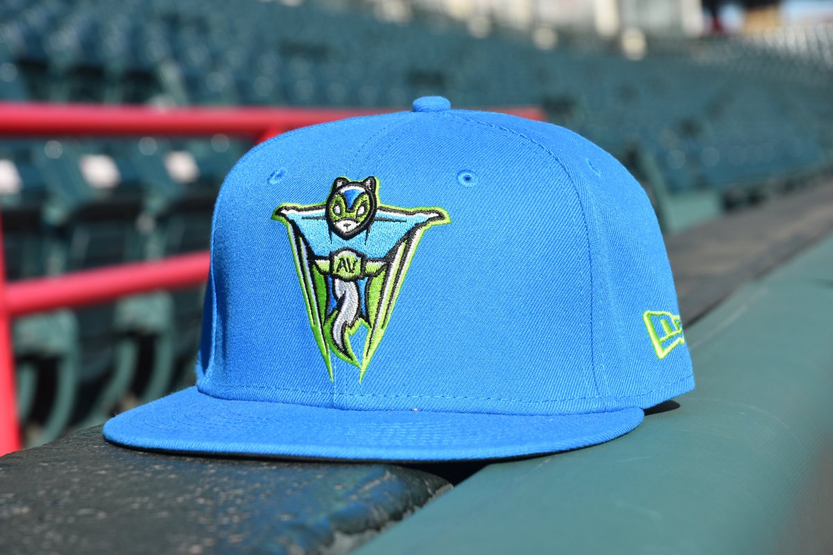 ¡Vamos Ardillas Voladoras! 

We're so excited about our new on-field Ardillas Voladoras cap that we want to give one away. RT for a chance to win