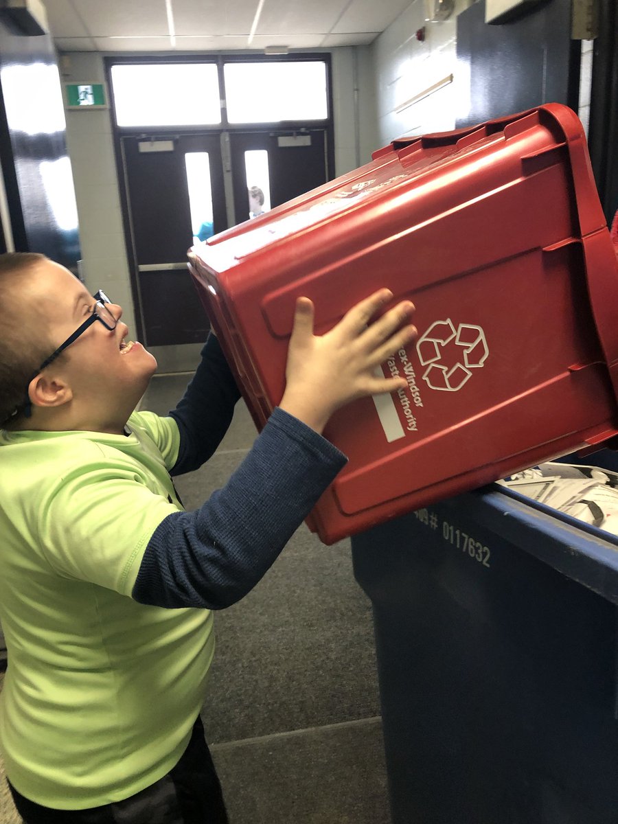 EastMersea4596's tweet photo. Recycling is a serious but fun business! https://t.co/9EtgPbBmIM