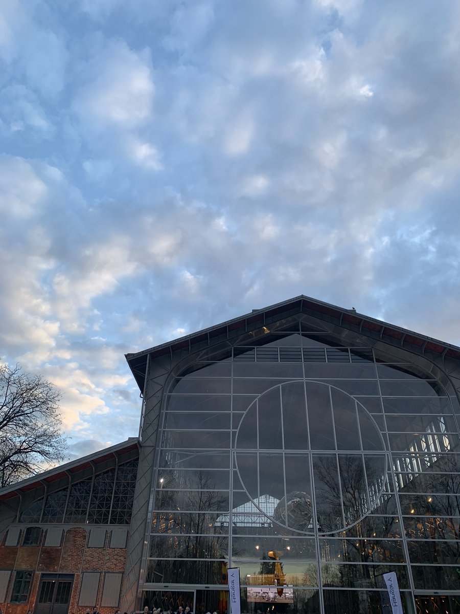 Inauguration ce soir du #HangarY à Meudon, 1er hangar à dirigeables du monde aujourd’hui restauré grâce à ArtNova, fonds à #impact dans les industries culturelles et créatives