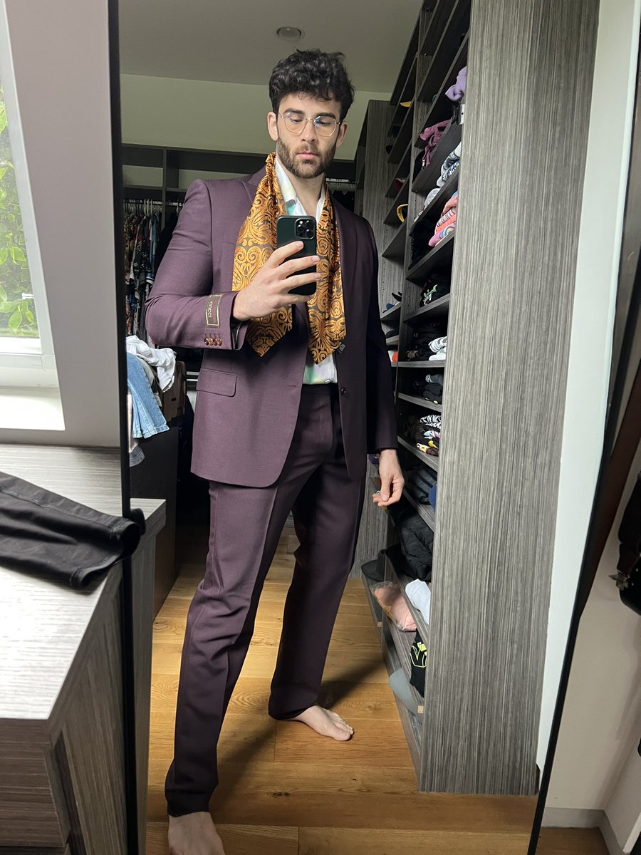 hasanthehun's tweet photo. i’m actually dressing for the trump arrest even if it doesn’t happen https://t.co/qnShOs9Zb9