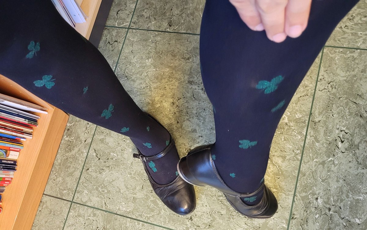 MrsStoffregen's tweet photo. We were luckily Irish today #wowdw #twlz #teachingELA #tlap #tlapGer https://t.co/Oq5WFRPluI