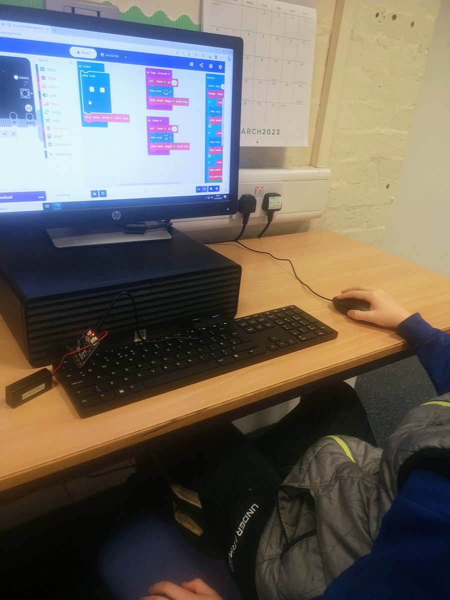 MissHedges_'s tweet image. These primary pupils had their first experience with @microbit_edu today. To begin with they followed the @MSMakeCode Smiley Buttons tutorial. They then tinkered with the #MakeCode #MicroBit Pet code to change the faces displayed and the sounds made. Awesome work 🏅
#IWBStech