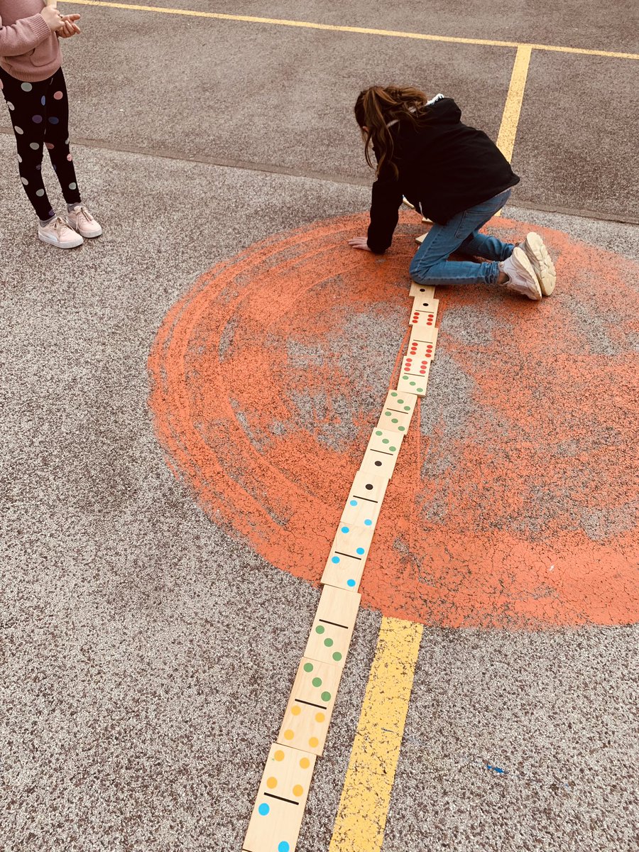 <a href="/Annelyse_g1/">Annelyse Galmiche</a> Jeux réflexifs (comme à la belle époque sevrançote😉) : morpion ⭕️❌, domino, chifumi et mastermind pour se dépenser tout en faisant travailler ses méninges. On sera prêts pour notre rencontre😉🤯🏃‍♀️🏃🏃‍♂️💨<a href="/sandravaldenair/">Sandra Valdenaire</a> #APQ30