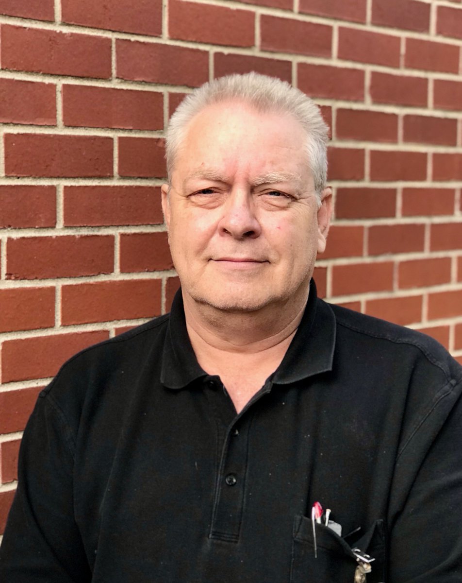franklinspecial's tweet photo. Read the newest @fssdTandL bog post, "Meet Mark Anderson: FSSD Technology and Media Supervisor." In his work, Mark positively impacts almost every aspect of this district. #fssdproud #supervisoroftheyear https://t.co/ZuxEYQDqOL https://t.co/TI59S4DzXD