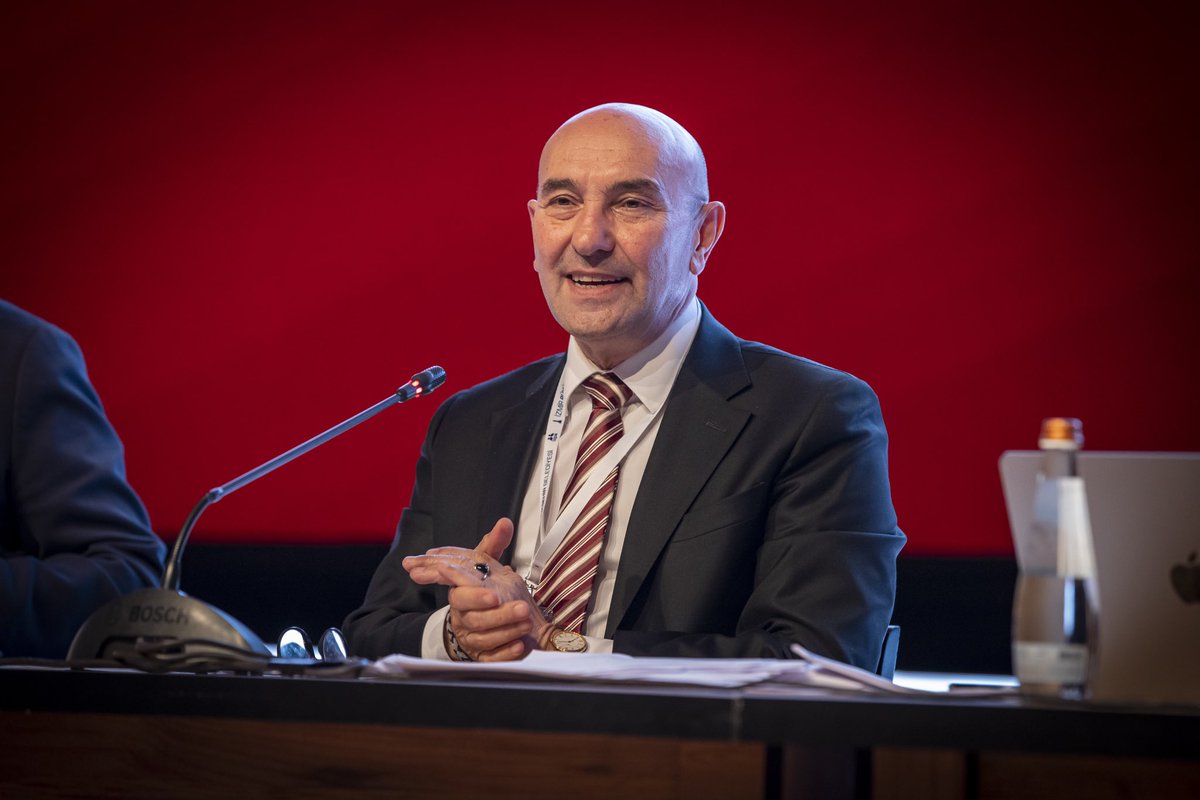 İkinci Yüzyılın İktisat Kongresi “Çokluğa ve Birliğe Davet” oturumunun gerçekleşmesi ile bugün tamamlandı. 

Emeği geçen herkese sonsuz teşekkürler… 

🗓️ 21 Mart 2023 
@iktisatkongre 
<a href="/tuncsoyer/">Tunç Soyer</a>