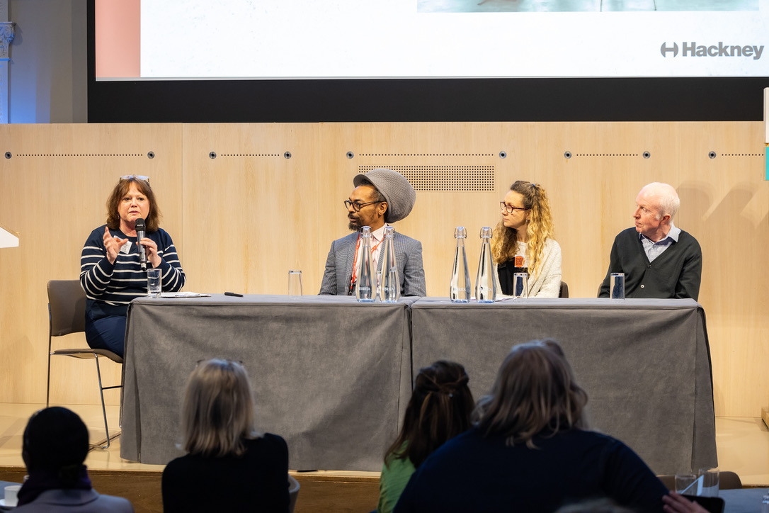 PKatwinch's tweet photo. I was delighted to share a stage with three impressive school leaders at the Hackney Heads' Conference, celebrating world-class leaders.
They were superb telling us how they explored common challenges and found new solutions by connecting with a business leader.
#hackneysuccess https://t.co/P9hkfac8Yl