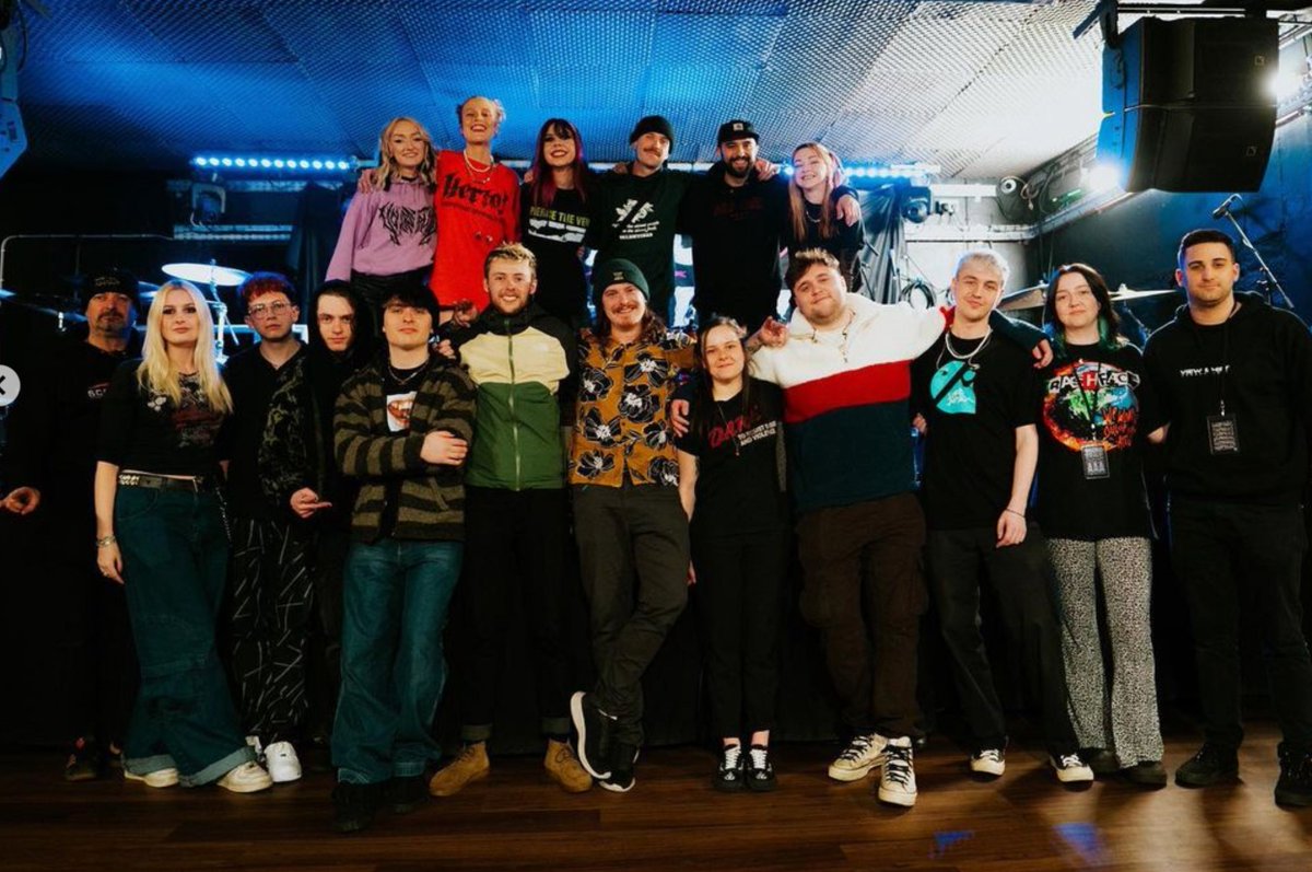 Harris T S (@harrists1) on Twitter photo Had such a good time shooting for <a href="/LizzyFarrall/">LIZZY FARRALL</a> on the <a href="/YoursTruly_Band/">Yours Truly</a> tour last week. The loveliest group of people. Had such a good time shooting for <a href="/LizzyFarrall/">LIZZY FARRALL</a> on the <a href="/YoursTruly_Band/">Yours Truly</a> tour last week. The loveliest group of people.