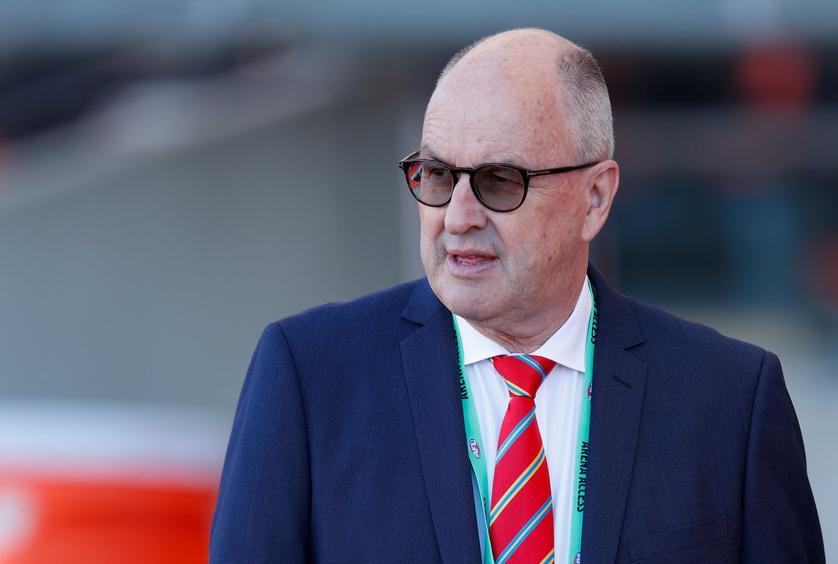 “There’s no excuses anymore”: Outgoing Suns chairman says club is ready for success | bit.ly/40nln0P | #AFL