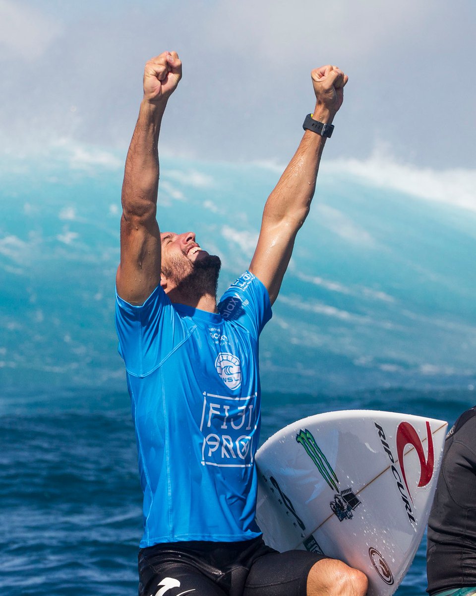 Rip Curl tweet media