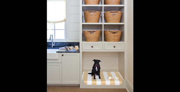 When redesigning or building your home, choose an interior designer that will consider the small details that will make your home the perfect fit for you and your pets. 🐶

See more beautiful and built-in creature comforts 🐾 ⬇️
buff.ly/3Ncf21d
