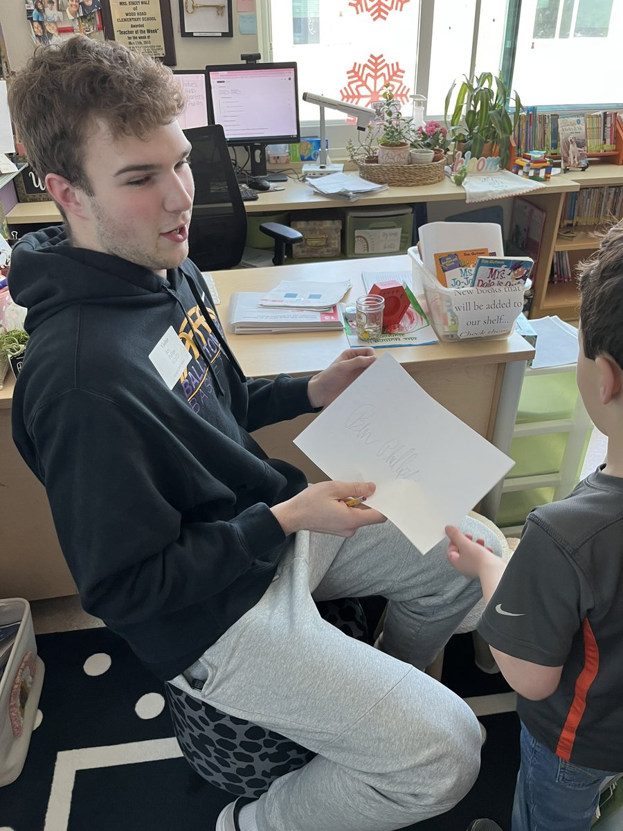 Mrs. Walz tweet media