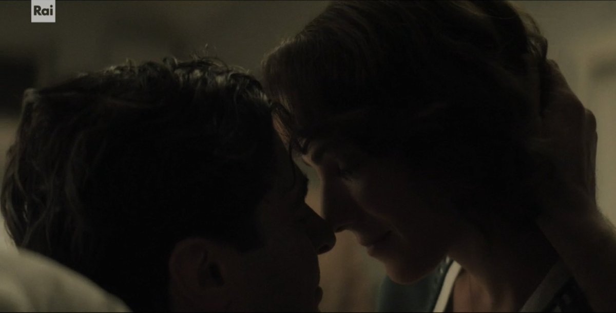 E niente, vedendoli prendere vita so solo che piangerò il doppio quando andrà in onda “Il pianto dell’alba” 🥹🥹🥹🥹🥹

#ilcommissarioricciardi2