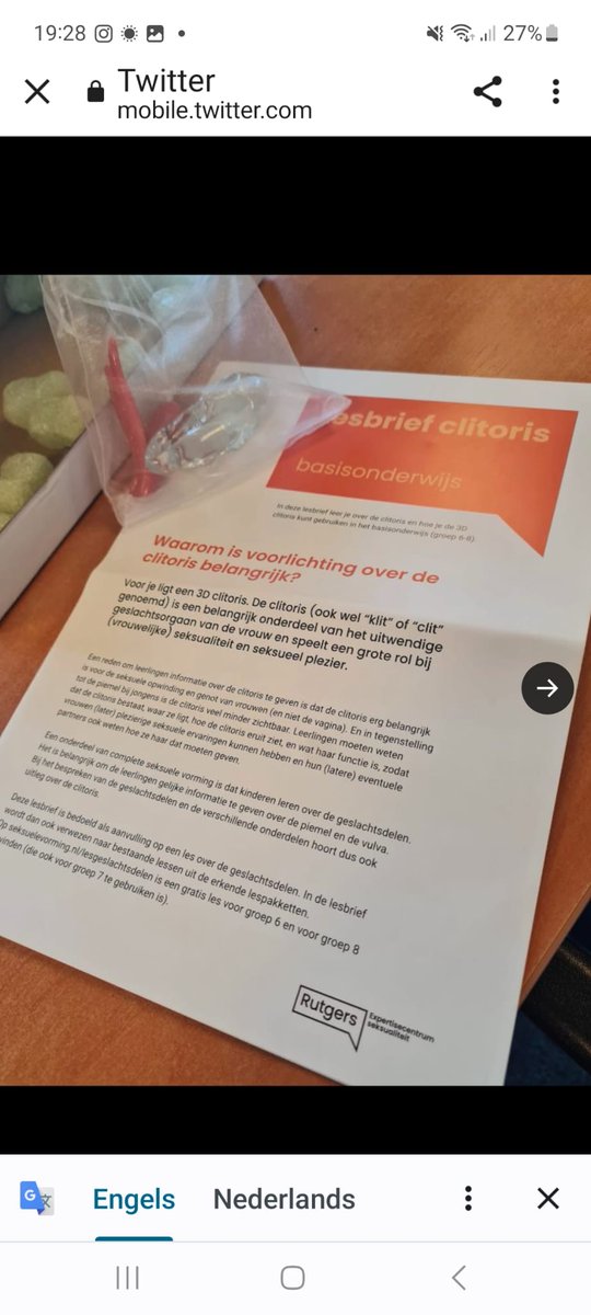 Maria0000Maria's tweet photo. @wierdduk @wierdduk dit is de brief met 3d klit voor de kinders (8/9 jaar) https://t.co/hOAB1nJ42i