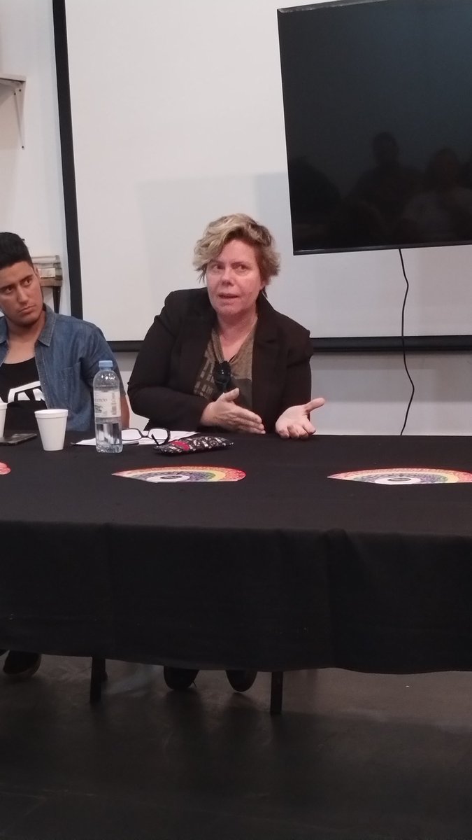 AfdaFlias's tweet photo. #IIIForoMundialDeDerechosHumanos 🏳️‍🌈🏳️‍⚧️ panel Identidades y Diversidad Familiar.
@rivas_ar, abogada, magister, presidenta de AFDA
Florencia Feldam, psicóloga, @cienporcientodd
Daniela Castro, dir. Diversidad Sexual Ministerio MGyDS - PBA
Ian Rubey, activista, padre trans https://t.co/dfUKSXSXoq
