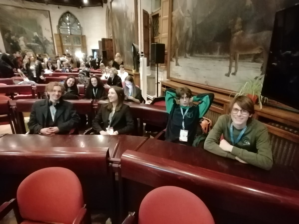 BAPitzemburg's tweet image. Vanaf vandaag t.e.m. vrijdag verblijven 9 leerlingen van #BusleydenAtheneum Pitzemburg en Caputsteen in @stadleuven voor de 29ste nationale bijeenkomst van @EYPBelgium @GO_onderwijs  #helemaalGO @StadMechelen @unescovl #SDG4 #SDG17