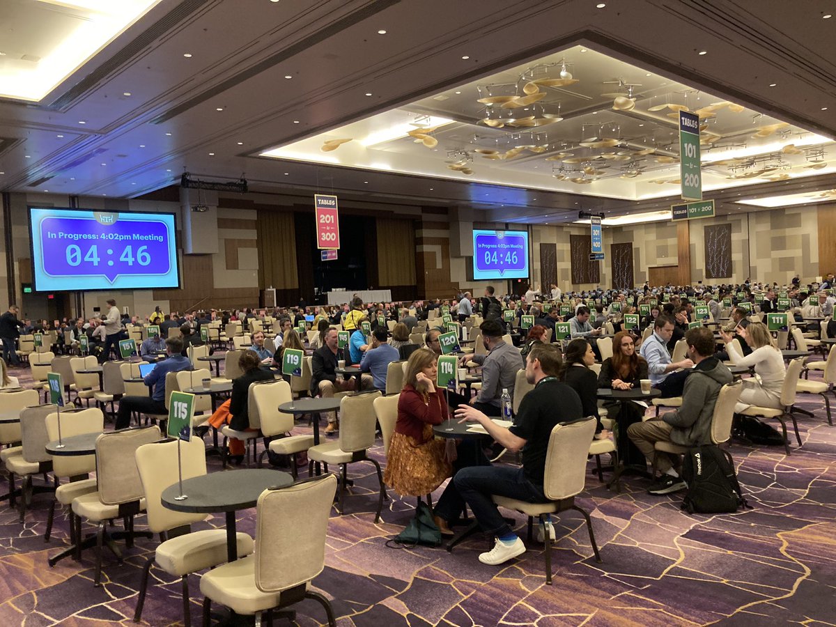 Crowd still going strong at <a href="/FintechMeetup/">Fintech Meetup</a>