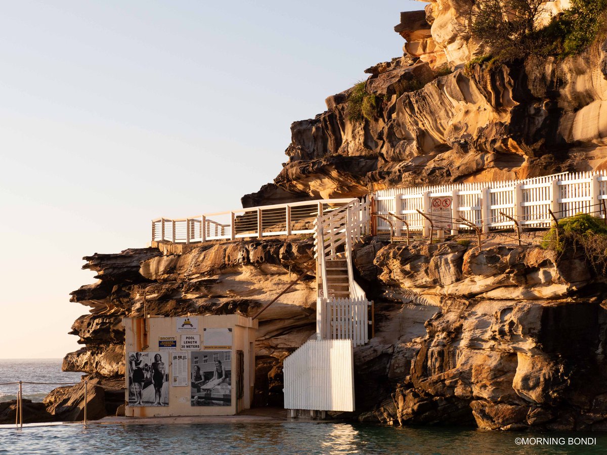 Grey(t) Day. I know I said yesterday that I would go down and take photos. I did go down but it was pretty grey and uninspiring.  Sorry, gang!  Here are some good old archive photos. morningbondi.com/blog-1//greyt-…  #bondi  #seeaustralia