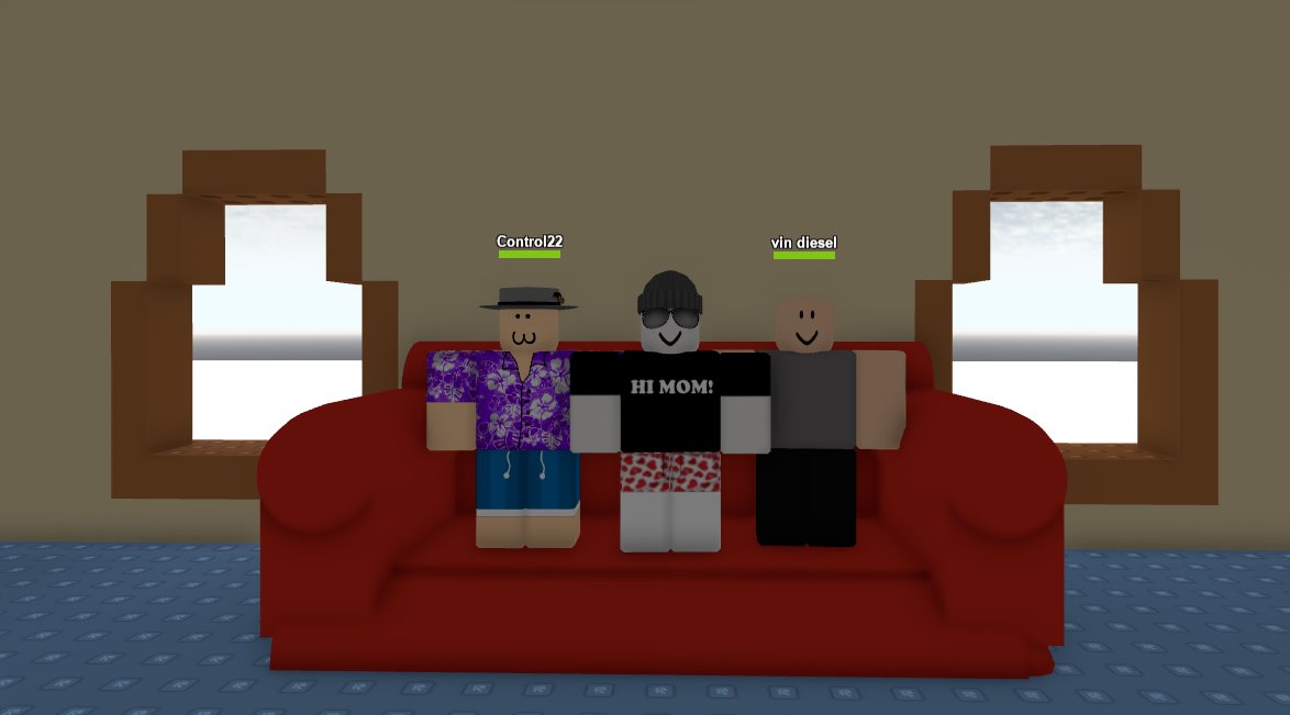 mouusey's tweet photo. hello everyone i recently made a game on retrostudio, its called "christmas at vin diesel's house" and i highly recommend that you check it out https://t.co/rCJiURK8Rg