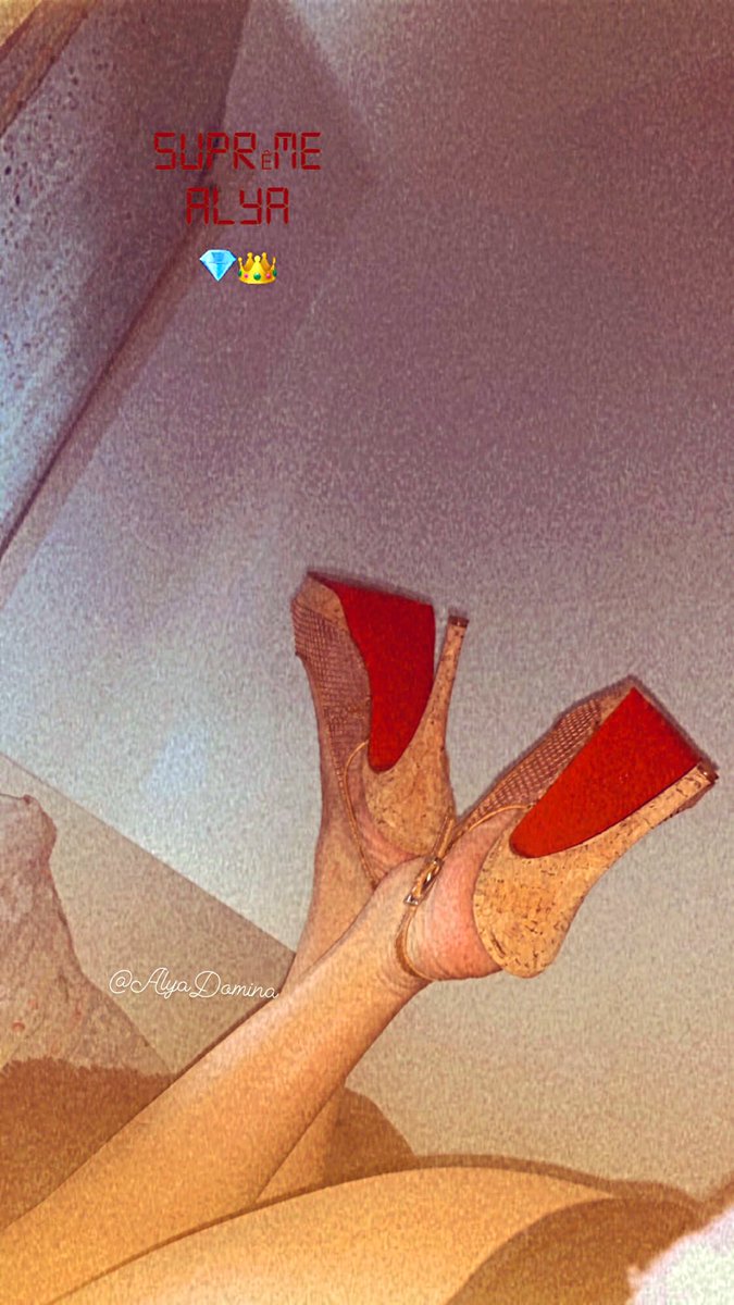AlyaDomina's tweet photo. Bande bien. 
Raque le maximum.

Tu n’aura rien.   

Findom femdom finsub moneyslave moneymiss feet atm dominatrix domina https://t.co/cYfisFSP44