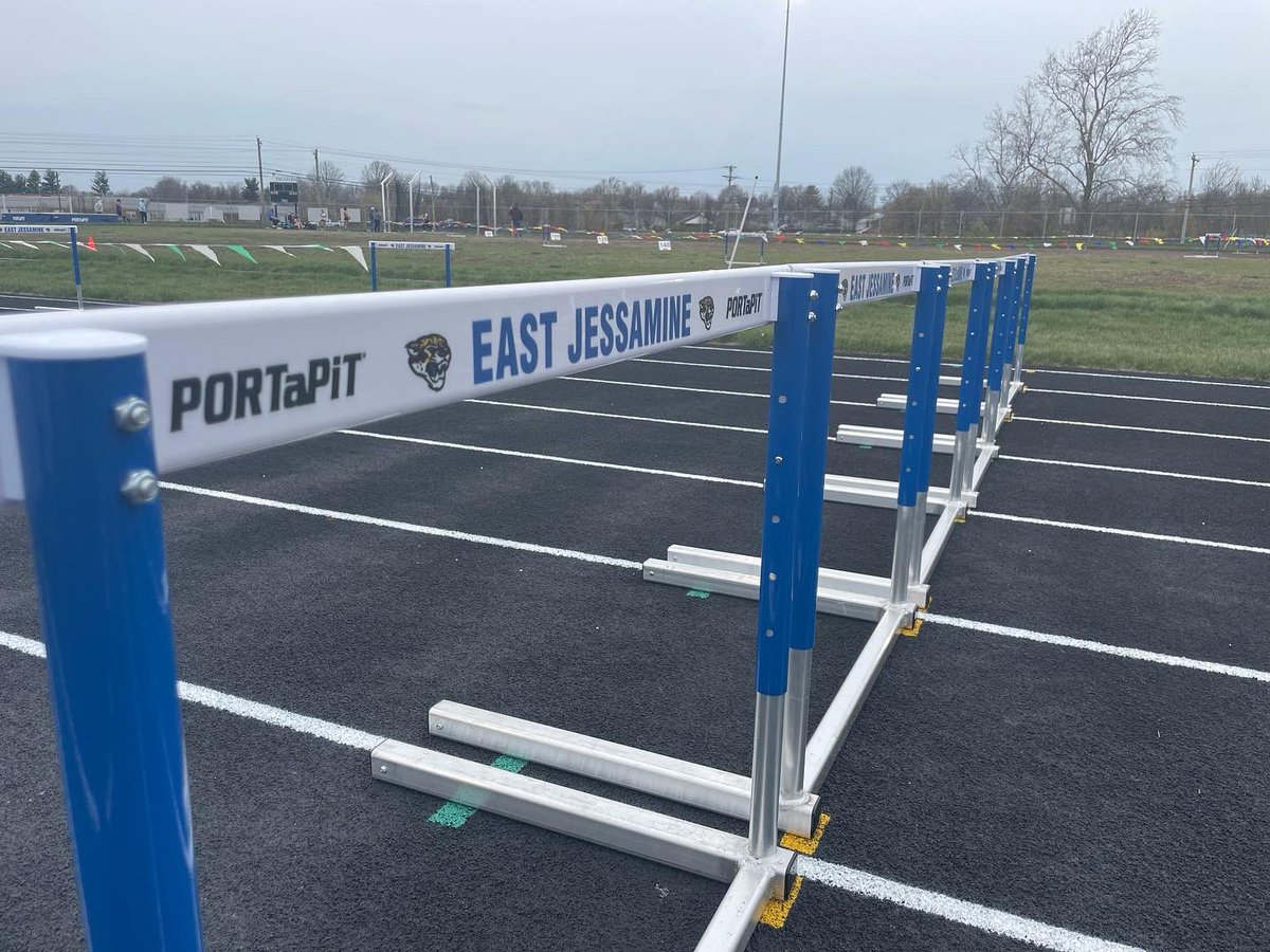 EastJessamineHi's tweet photo. First home track meet in 10 years. 💚 https://t.co/tMX8edUZJz