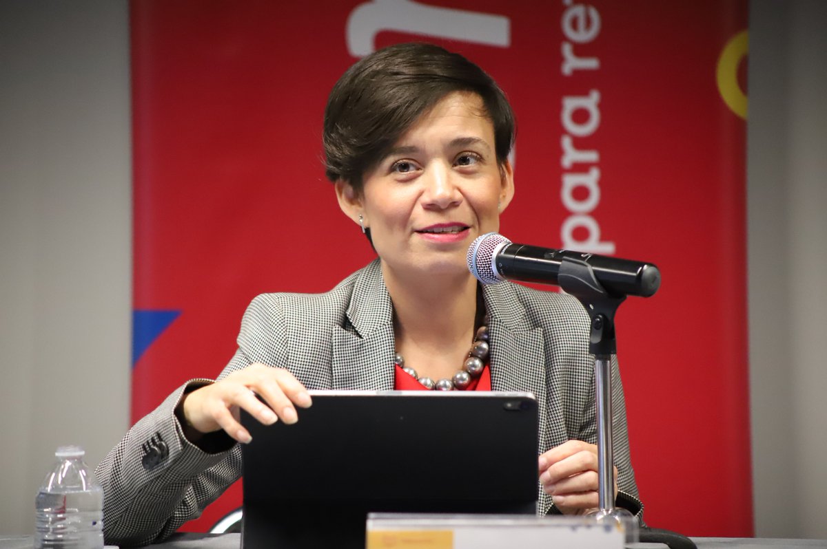 Juan Carlos Flores Miramontes (@jcfloresmiramon) on Twitter photo Hoy tuvimos rueda de prensa con Daniela Salgado Gutiérrez, directora de la Escuela de Pedagogía y Psicología de la <a href="/UPGdl/">Universidad Panamericana Guadalajara</a> para presentar parte de los resultados del proyecto “Educación del Carácter” que se realizó en 6 secundarias. Hoy tuvimos rueda de prensa con Daniela Salgado Gutiérrez, directora de la Escuela de Pedagogía y Psicología de la <a href="/UPGdl/">Universidad Panamericana Guadalajara</a> para presentar parte de los resultados del proyecto “Educación del Carácter” que se realizó en 6 secundarias.