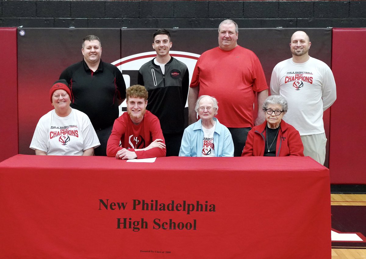 NP Quaker Hoops tweet media