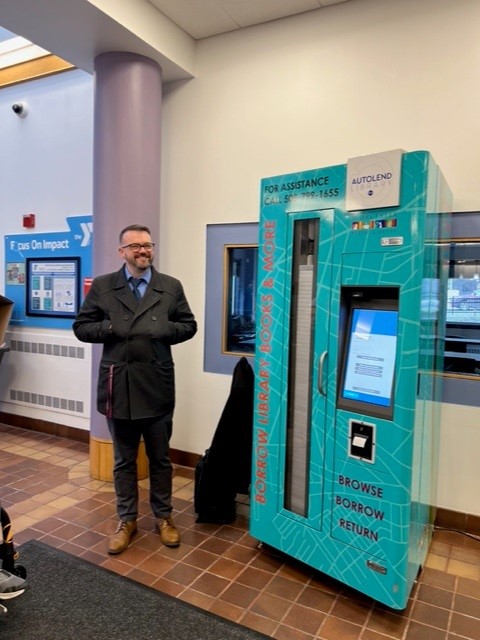 SenMikeMoore's tweet photo. I met with leaders from @Worcester_PL last week to discuss their new AutoLend Library program — kiosks that lend books just like your librarian does — now located within Union Station, Central Community Branch YMCA, and Worcester Senior Center!

So thrilled by this great program! https://t.co/mSuOhC8AtE