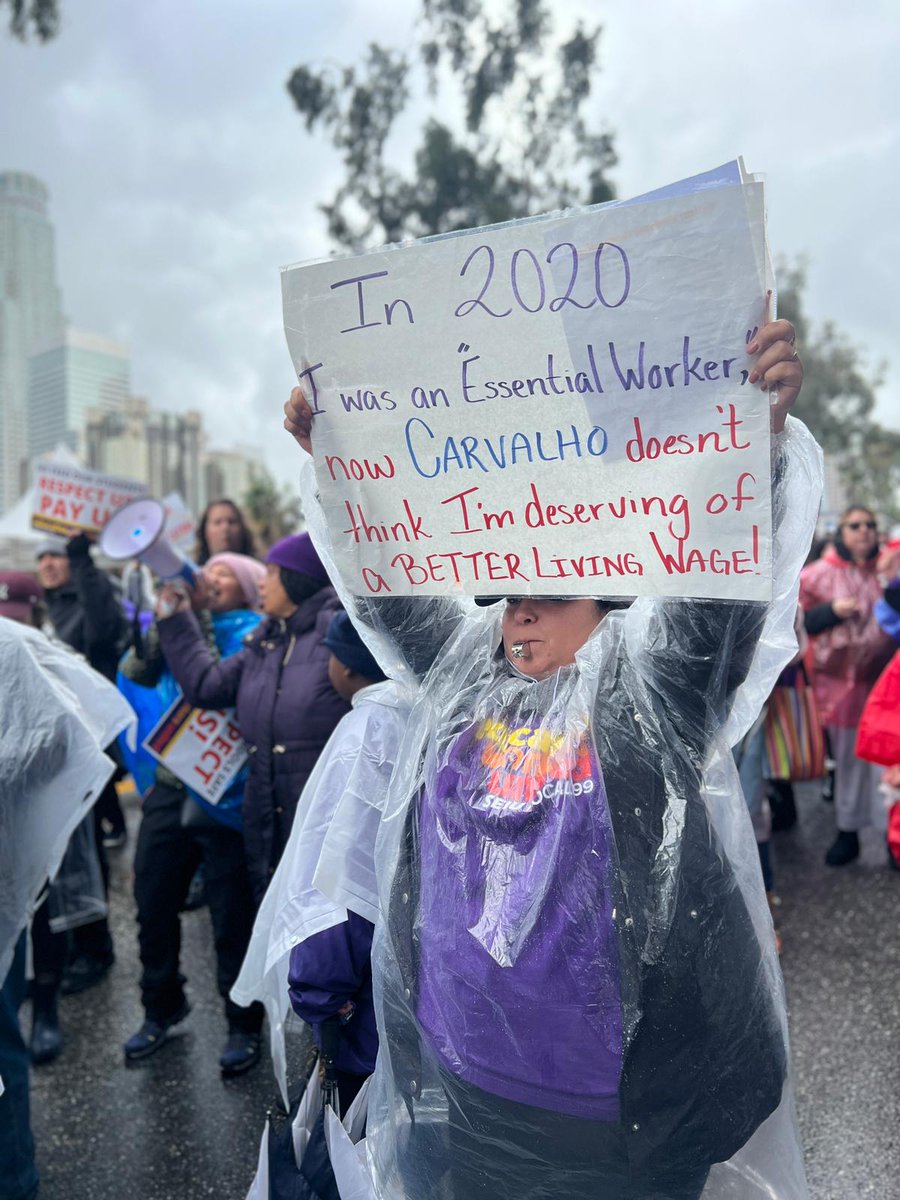 RT if you think our kids deserve quality schools and public school workers deserve a better living wage. 😌🫶