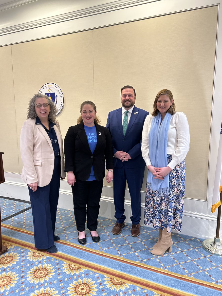 BeccaRauschMA's tweet photo. I’m proud to stand alongside advocates and colleagues, including @TedPhilips today to discuss the importance of mental health care in a legislative briefing hosted by @SamaritansHope.
#mapoli #mentalhealth #heysam #MentalHealthAwareness #MentalHealthMatters https://t.co/TW22qOqfbx