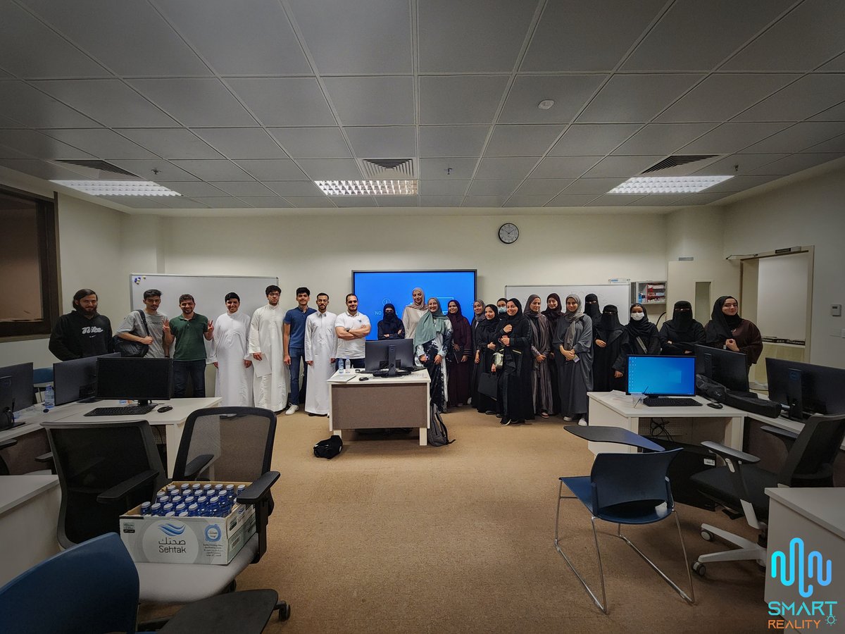 TheSmartReality's tweet photo. As Smart Reality, we were happy to host an essential workshop in UI-UX presented by @ghadah_F_J , which provided valuable information on UI-UX standards, and designing UI-UX interfaces while making sure to consider making successful user journeys that attract end users. https://t.co/0yAkJKhMp4