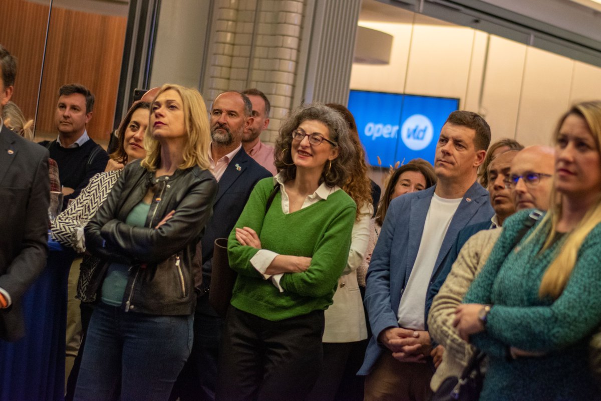 CS_Europa's tweet image. Gracias @openvld por abrirnos las puertas de vuestra sede en Bruselas 🇧🇪🇪🇺

Vuestro ejemplo es referencia para nuestros cargos #municipales y #autonómicos. 

Dank je wel.