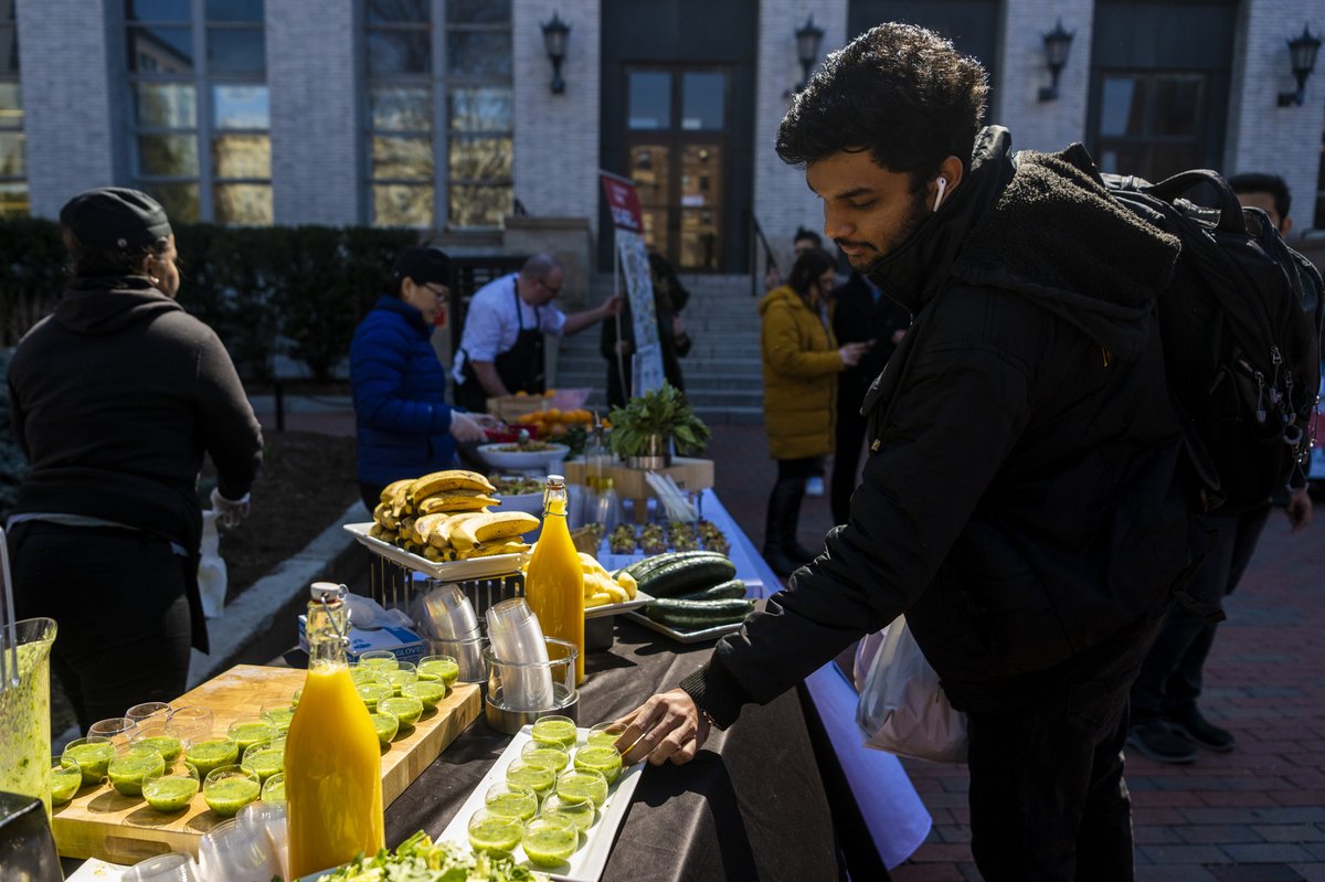 Northeastern's tweet photo. Fueling Huskies π π₯ π π π
#WellnessWeek2023 https://t.co/2JgsaLhvwc