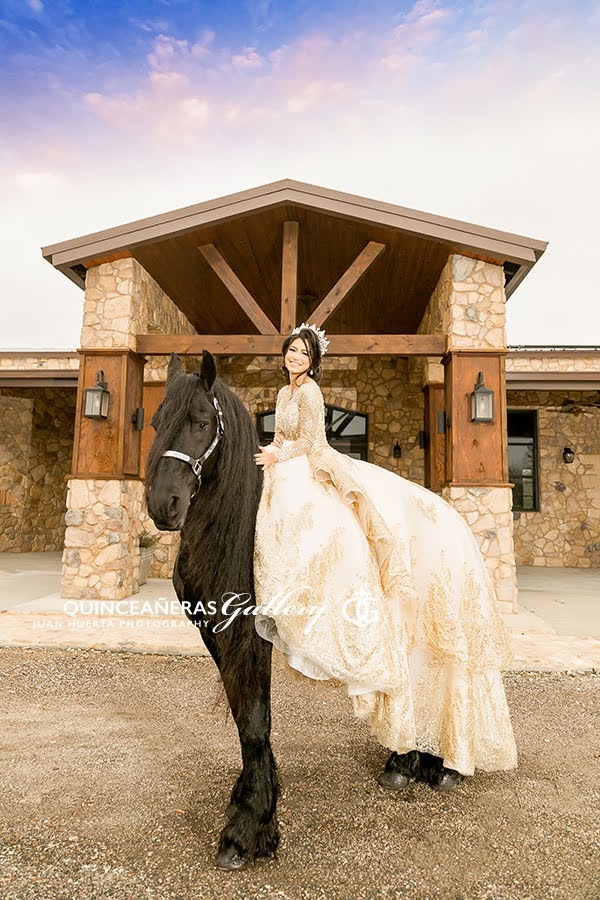 Fotos de Quinceañeras con Caballos! Where to Take the Best XV Pictures with Horses near Houston! Good Places, Ideas, Spots and Locations for your 15 Photography and Video Shoot Session <a href="/GalleryQuince/">Gallery Quince | Houston Fashion Designers Stores</a> <a href="/JuanHuertaPhoto/">Juan Huerta Photography & Video</a> <a href="/QuinceGallery/">Houston Quinceañeras Gallery | Photography Video</a>
houston-quinceanera-photographer.com/2023/03/quince…
#houstonquinceaneras
