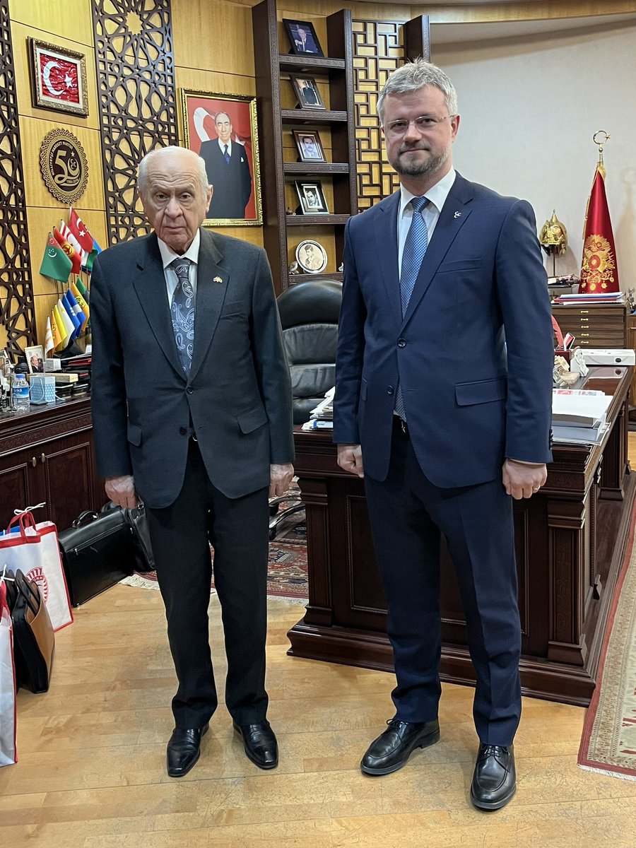 Cumhuriyetimizin yüzüncü yılını tamamlayarak ikinci yüzyılına gireceğimiz 2023 yılı, Anadolu coğrafyasında Türk varlığının perçinlendiği, aziz milletimizin demokrasisine ve milli egemenliğine sahip çıktığı ve bu yöndeki iradesini de koruyarak güçlendirdiği bir mihenk taşı, güçlü