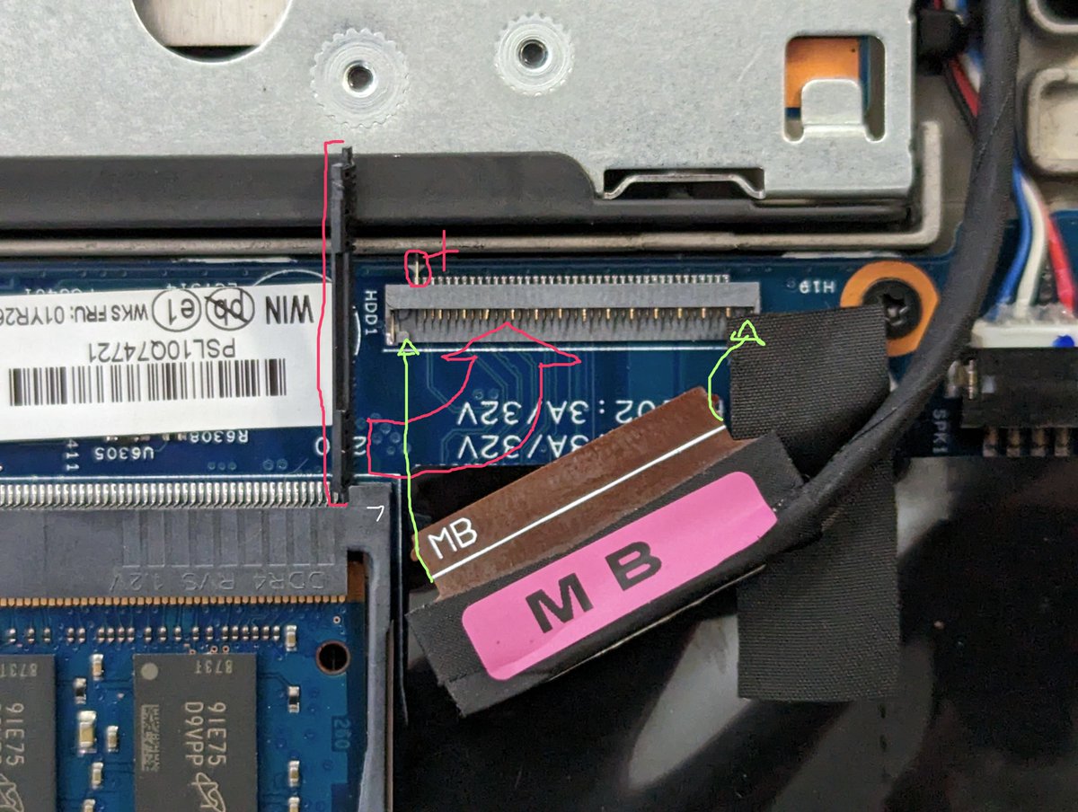 leetNightshade's tweet image. I'm trying to replace the ssd nvme on my laptop, can't tell if I broke anything or how to get it back together. 😖

halp? #thinkpad #t580