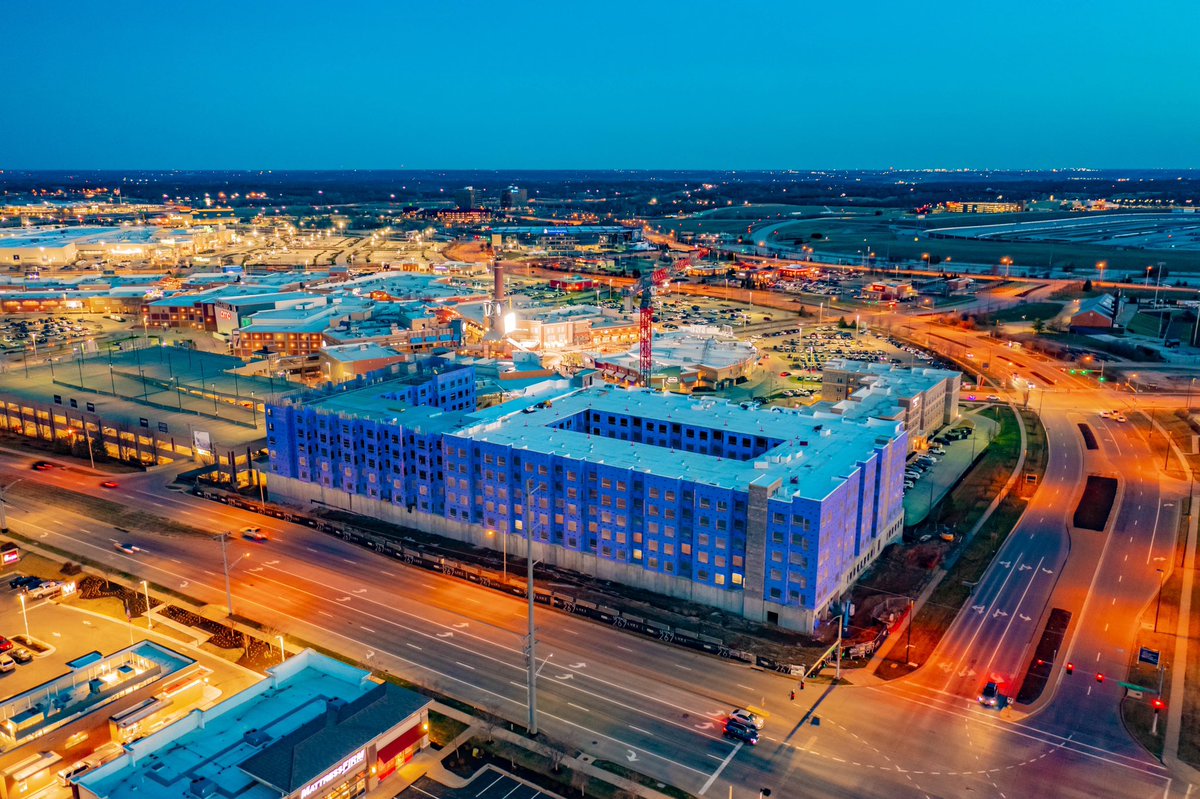 LukeDraily's tweet photo. She’s a Rebel and a Stunner!
#Legends267
Luxury Urban Midrise -
267 Class A Units located in the heart of bustling Legends Shopping & Entertainment District. #TeamLukeDraily #multifamilyconstruction https://t.co/8ndcqvEjx7