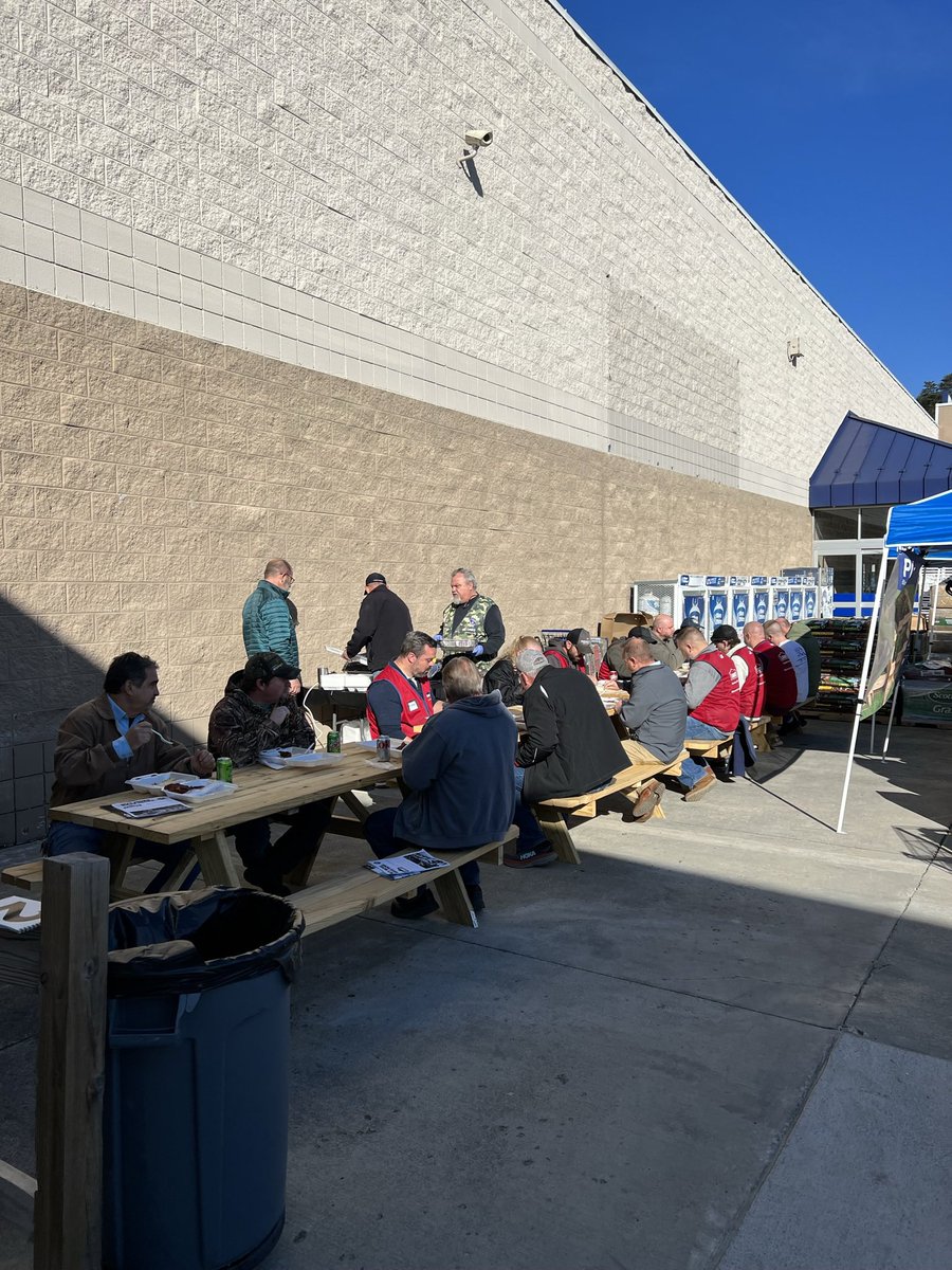 Lowes 664 tweet media