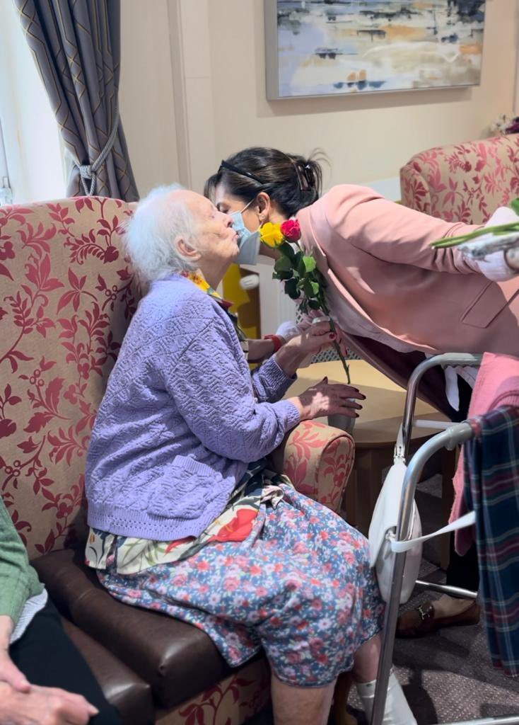 MalouOrtz's tweet photo. @blackswancare more from our Mothering Monday event at The Beeches . We cant help but share these beautiful moments to everyone . Its a very emotional day full of love and honour to these wonderful moms 💗🥰🌸 #MothersDay2023 #mothers #motherslove https://t.co/rD27dhqHS0